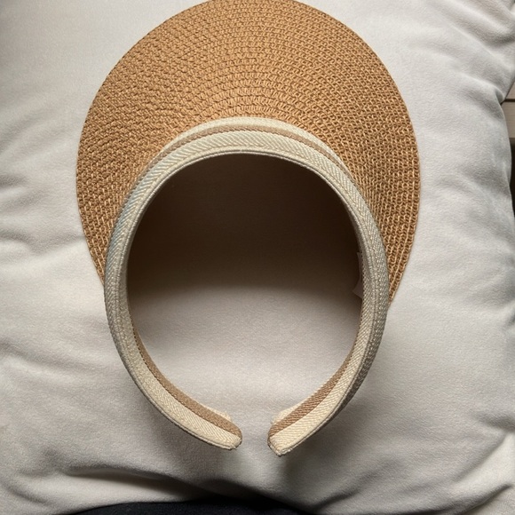 3/$20 Sun-visor hat cream tan like-new Winners - Picture 2 of 4